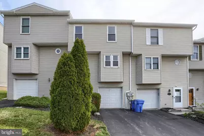 137 Chartwood Drive, Harrisburg, PA 17111 - Photo 2
