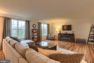 231 Thrush Dr, Hummelstown, PA 17036 - Photo 4