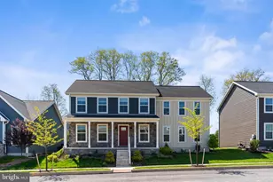 2425 Hawthorne Dr, Harrisburg, PA 17110 - Photo 1