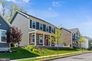 2425 Hawthorne Dr, Harrisburg, PA 17110 - Photo 2