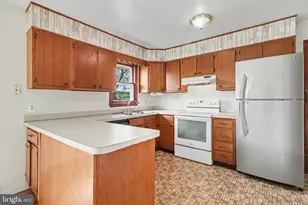 542 W Areba Ave, Hershey, PA 17033 - Photo 8