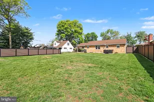 542 W Areba Ave, Hershey, PA 17033 - Photo 34