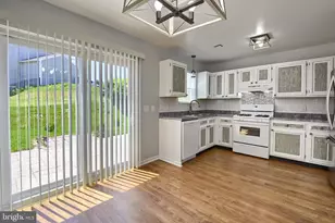 6248 S Highlands Cir, Harrisburg, PA 17111 - Photo 2