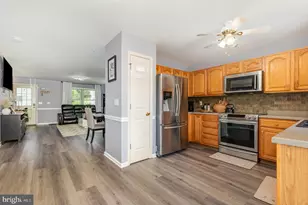 1859 Bradley Dr, Harrisburg, PA 17110 - Photo 6