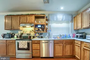 1680 Pebble Brook Ln, Harrisburg, PA 17110 - Photo 12