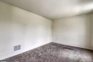 7050 Beaver Spring Rd, Harrisburg, PA 17111 - Photo 6