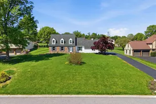 1808 Blacklatch Ln, Middletown, PA 17057 - Photo 2