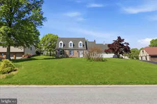 1808 Blacklatch Ln, Middletown, PA 17057 - Photo 2