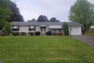 421 N 3rd St, Halifax, PA 17032 - Photo 1