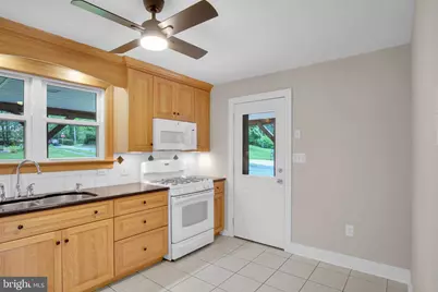 350 E Roosevelt Avenue, Middletown, PA 17057 - Photo 10