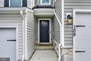 109 Emma Cir, Harrisburg, PA 17112 - Photo 2