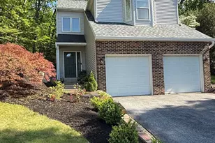 1023 Oak Knoll Dr, Harrisburg, PA 17111 - Photo 1