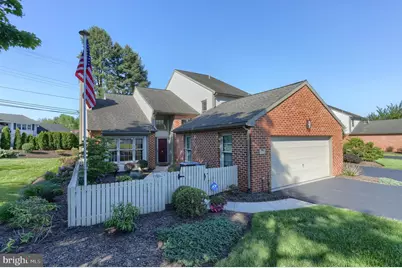 4 Cambridge Drive, Hershey, PA 17033 - Photo 2