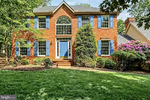 4713 Great Oak Ln, Harrisburg, PA 17110 - Photo 2
