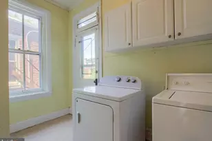 1709 Penn St, Harrisburg, PA 17102 - Photo 16