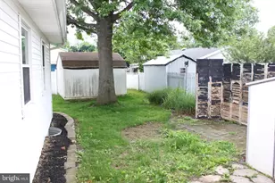 2021 Brentwood Dr, Middletown, PA 17057 - Photo 14