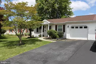 2021 Brentwood Dr, Middletown, PA 17057 - Photo 4
