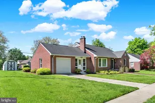 291 Birch Ln, Hummelstown, PA 17036 - Photo 2