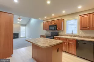 411 Northstar Dr, Harrisburg, PA 17112 - Photo 4