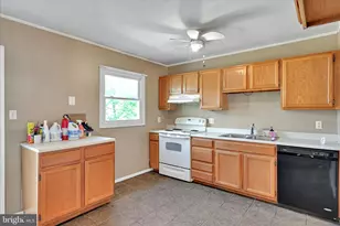 1589 Vesta Dr, Harrisburg, PA 17112 - Photo 14