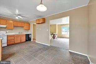 1589 Vesta Dr, Harrisburg, PA 17112 - Photo 12