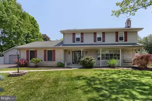 321 Concord Ct, Hershey, PA 17033 - Photo 2