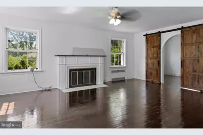 2316 Midland Road, Harrisburg, PA 17104 - Photo 2