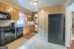 155 E Emaus St, Middletown, PA 17057 - Photo 14