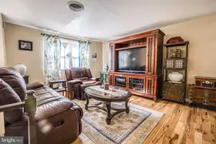 471 Lumber St, Middletown, PA 17057 - Photo 4