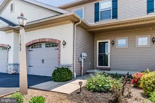 1102 Day Star Dr, Harrisburg, PA 17111 - Photo 2