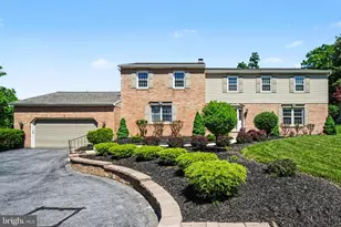 2265 Forest Hills Dr, Harrisburg, PA 17112 - Photo 2