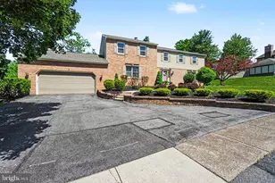 2265 Forest Hills Dr, Harrisburg, PA 17112 - Photo 2