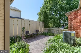 29 Cambridge Dr, Hershey, PA 17033 - Photo 6