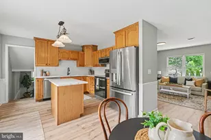 5577 Edsel St, Harrisburg, PA 17109 - Photo 4