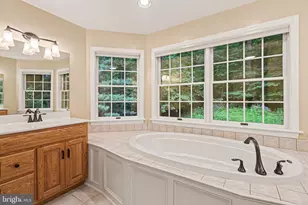 1071 Knoll Dr, Hummelstown, PA 17036 - Photo 14