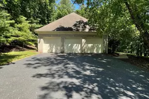 1071 Knoll Dr, Hummelstown, PA 17036 - Photo 16