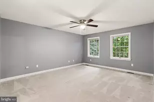 1071 Knoll Dr, Hummelstown, PA 17036 - Photo 12