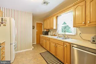 5620 Plainview Rd, Harrisburg, PA 17111 - Photo 8