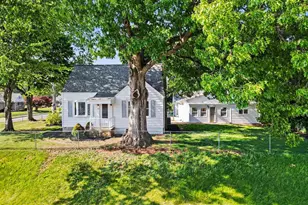 105 Oak Hill Dr, Middletown, PA 17057 - Photo 2