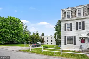 104 Millers Ln, Harrisburg, PA 17110 - Photo 2