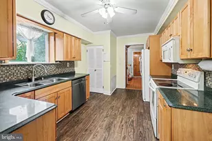 2501 N 2nd St, Harrisburg, PA 17110 - Photo 8