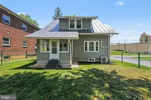 163 E Derry Rd, Hershey, PA 17033 - Photo 32