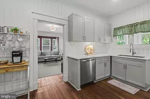 163 E Derry Rd, Hershey, PA 17033 - Photo 8