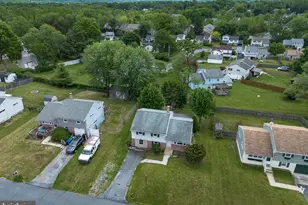 13 Judy Ln, Harrisburg, PA 17112 - Photo 2