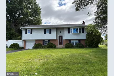 479 Sue Drive, Hummelstown, PA 17036 - Photo 2