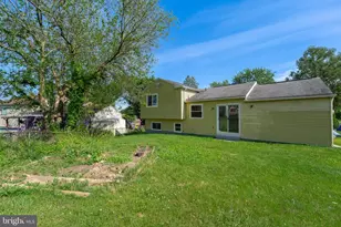 1504 Ridgeview Ln, Harrisburg, PA 17110 - Photo 4