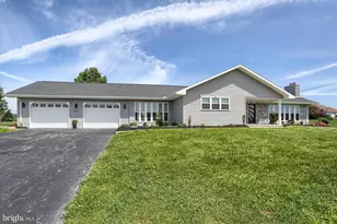 257 N 1st St, Berrysburg, PA 17005 - Photo 2