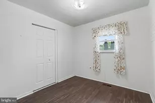 1024 Buttonwood Dr, Harrisburg, PA 17109 - Photo 8