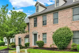 305 Saddle Ridge Ct, Harrisburg, PA 17110 - Photo 1