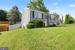1288 Wandering Way, Harrisburg, PA 17110 - Photo 4